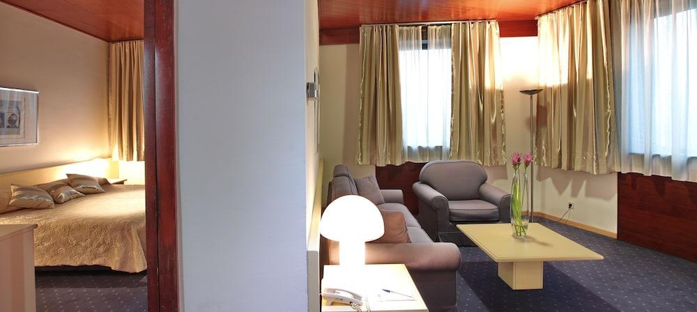 בלגרד Hotel Slavija מראה חיצוני תמונה